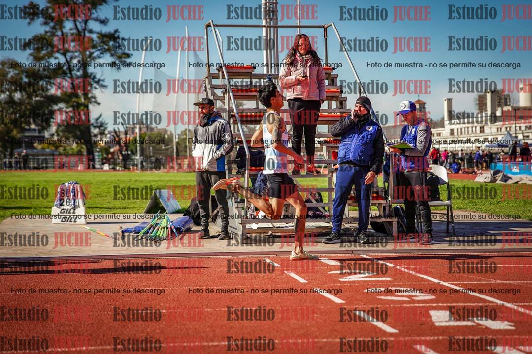 Fotos de los 800 m llanos de varones
