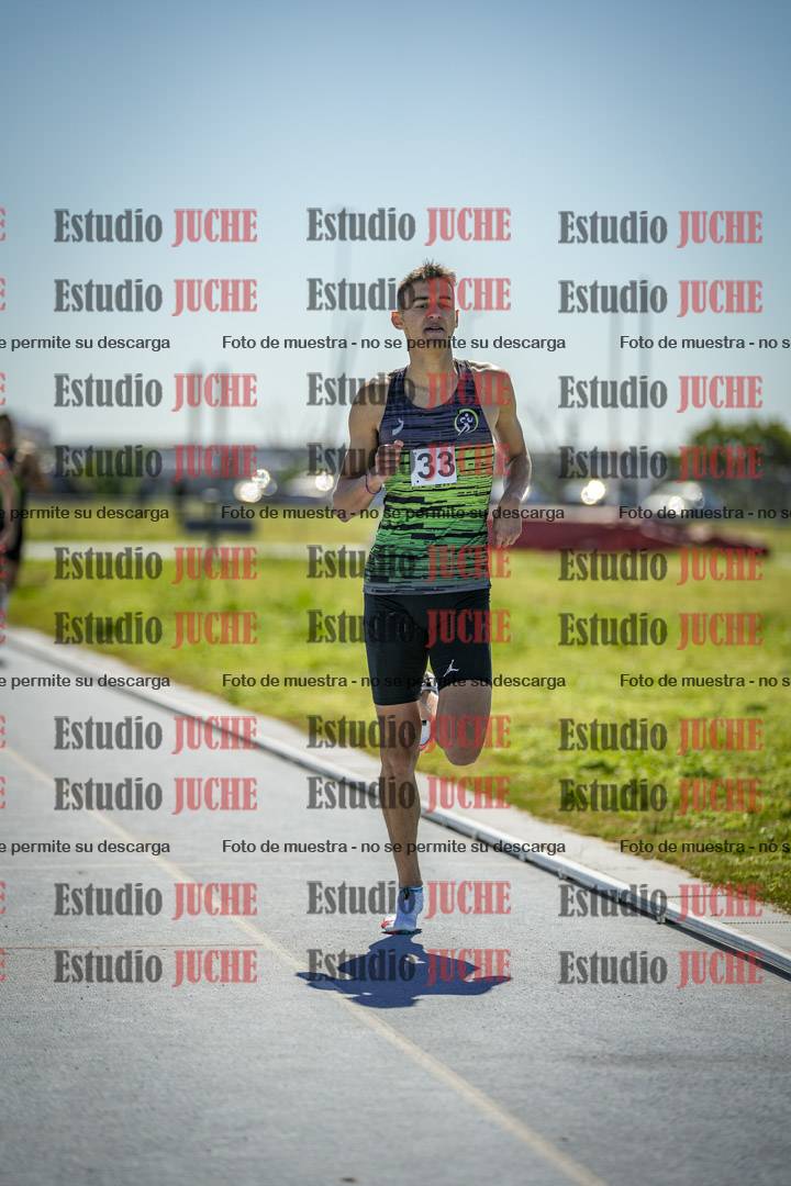 Fotos de los 800 m llanos de varones
