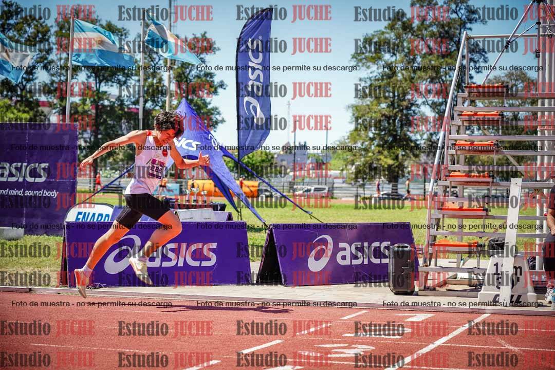 Fotos de los 800 m llanos de varones