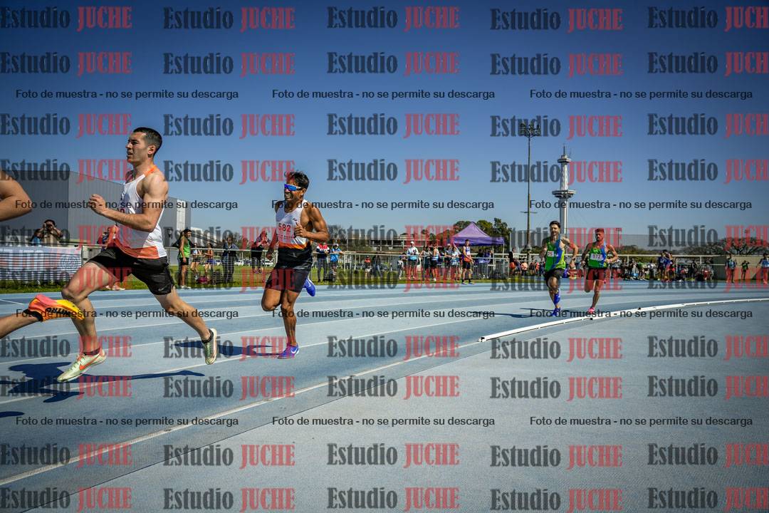 Fotos de los 800 m llanos de varones
