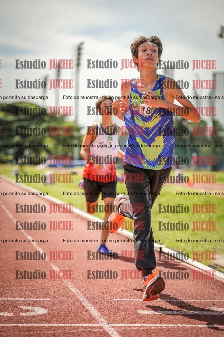 Fotos de los 600 m llanos de varones
