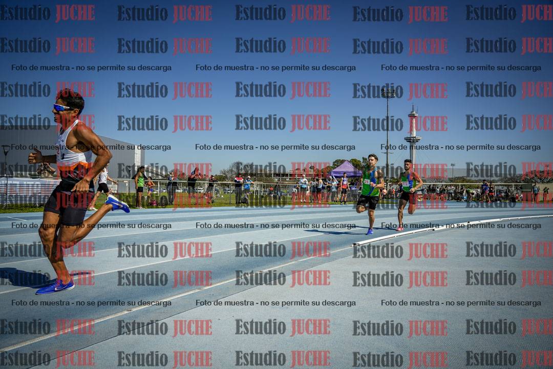 Fotos de los 800 m llanos de varones