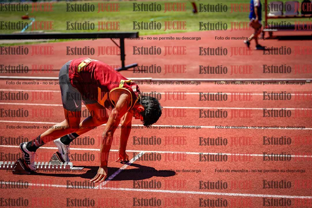 Fotos de los 400 m con vallas de varones