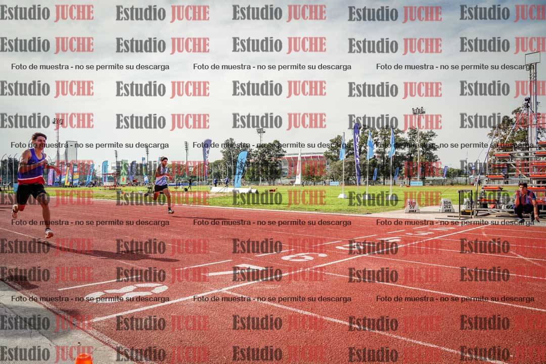 Fotos de los 400 m llanos de varones