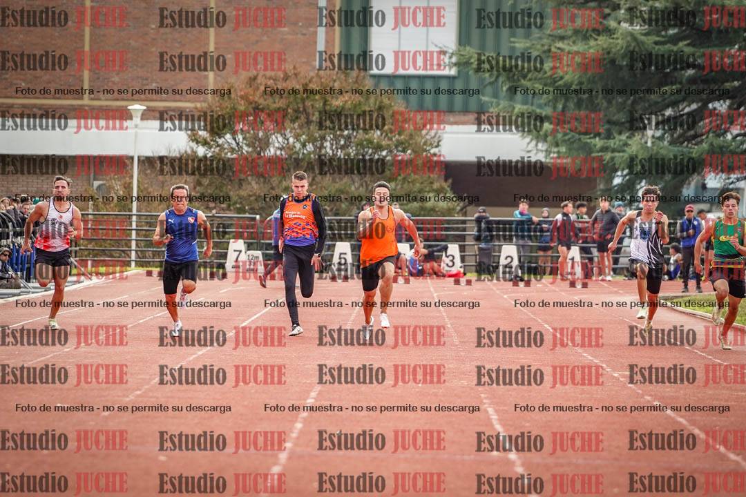 Fotos de los 100 m llanos de varones