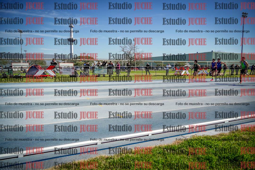 Fotos de los 100 m llanos de varones