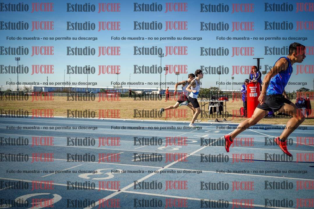 Fotos de los 400 m llanos de varones