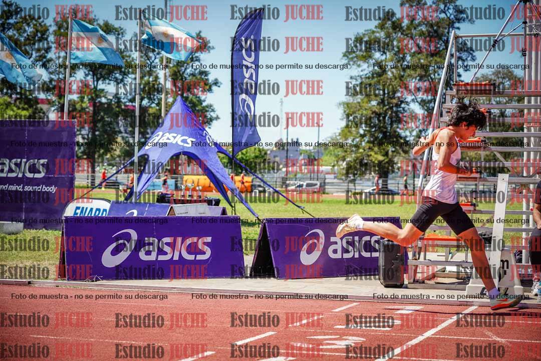 Fotos de los 800 m llanos de varones