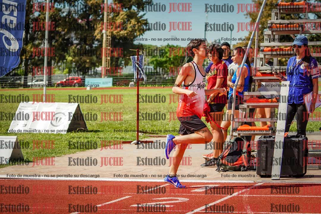 Fotos de los 600 m llanos de varones