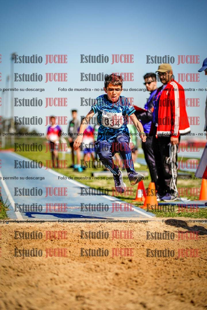 Fotos del salto en largo de varones - U15