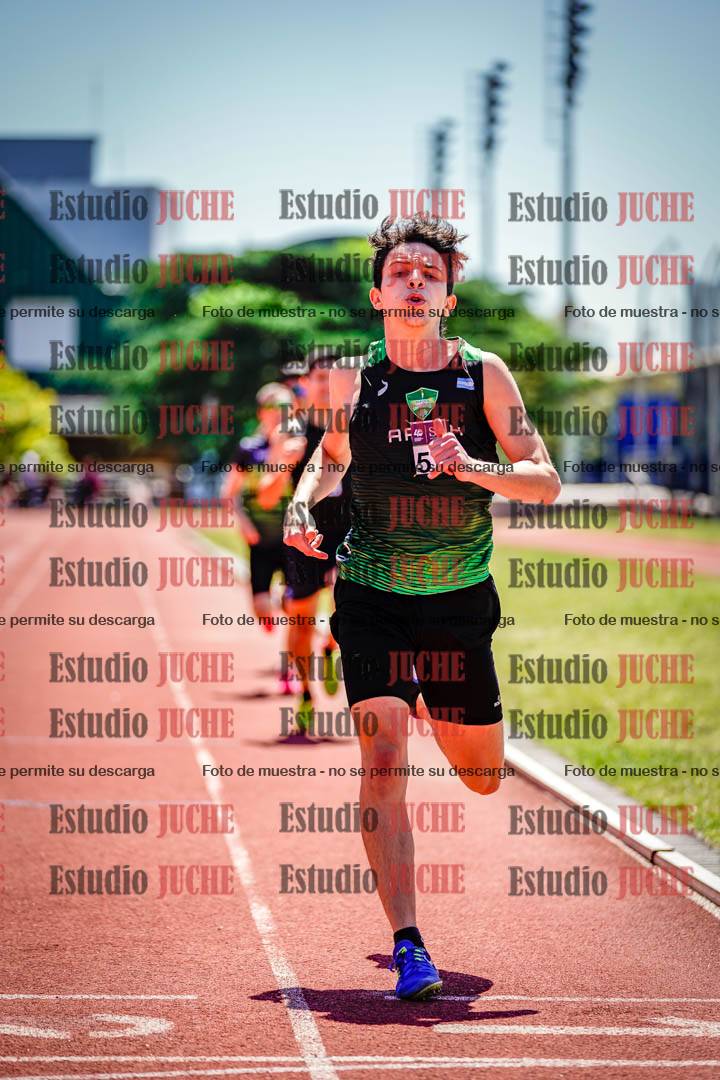 Fotos de los 800 m llanos de varones