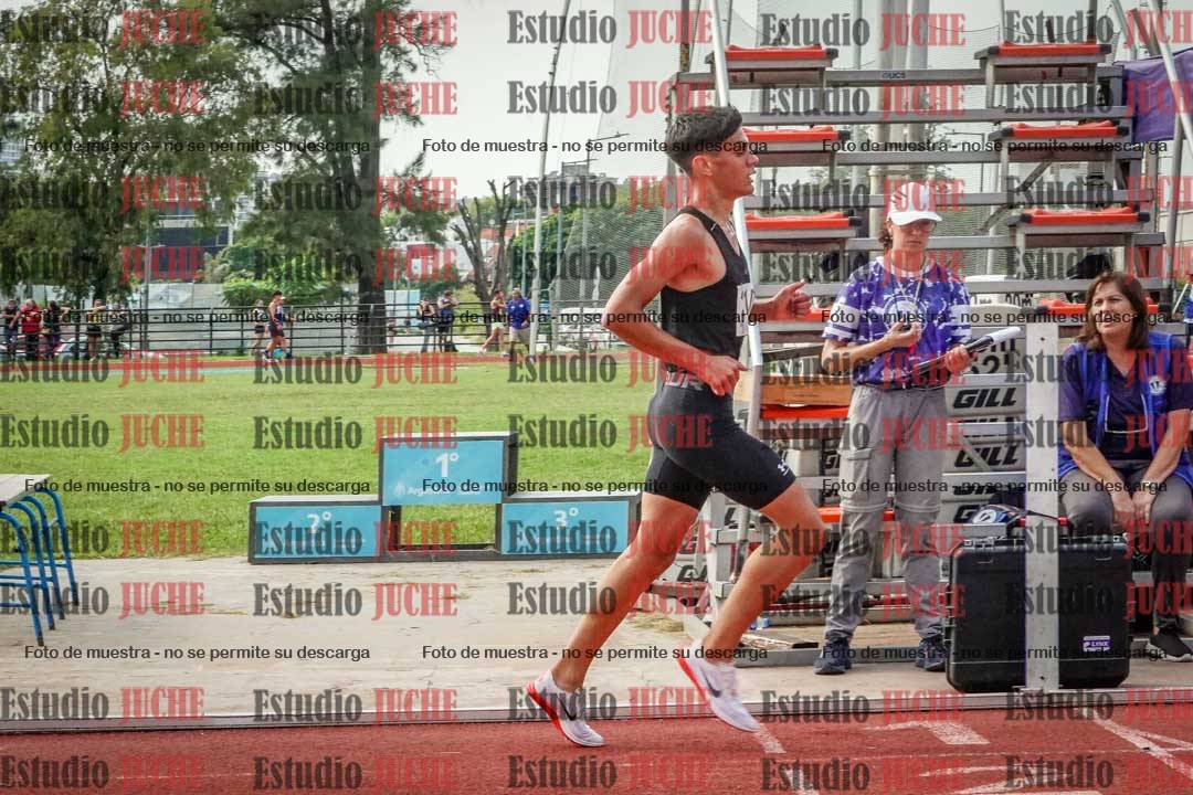 Fotos de los 3000 m llanos de varones