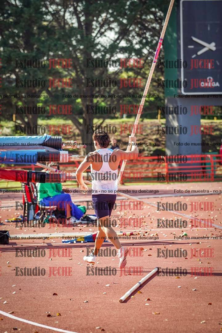 Fotos del salto con garrocha de varones - FINAL