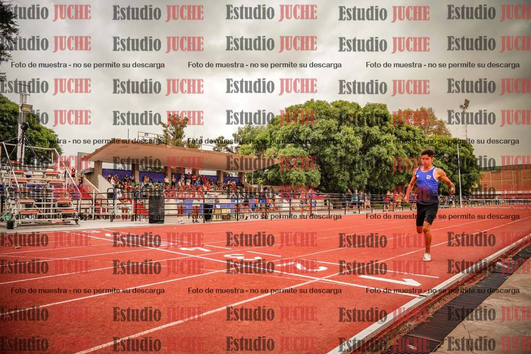 Fotos de los 400 m con vallas de varones