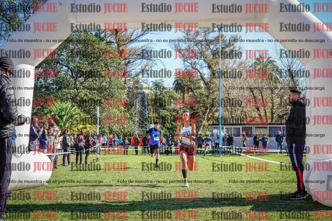 Fotos de la llegada del cross de 3000 m