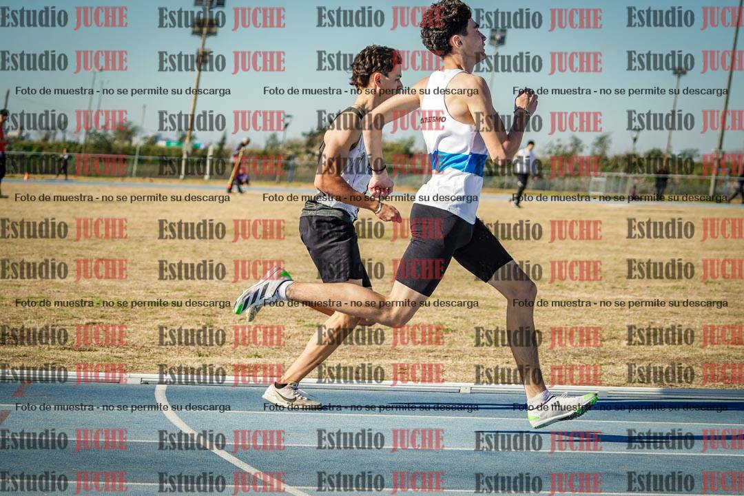 Fotos de los 400 m llanos de varones