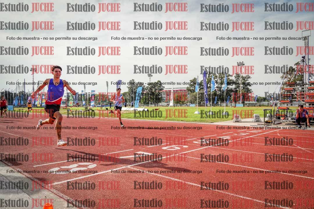 Fotos de los 400 m llanos de varones
