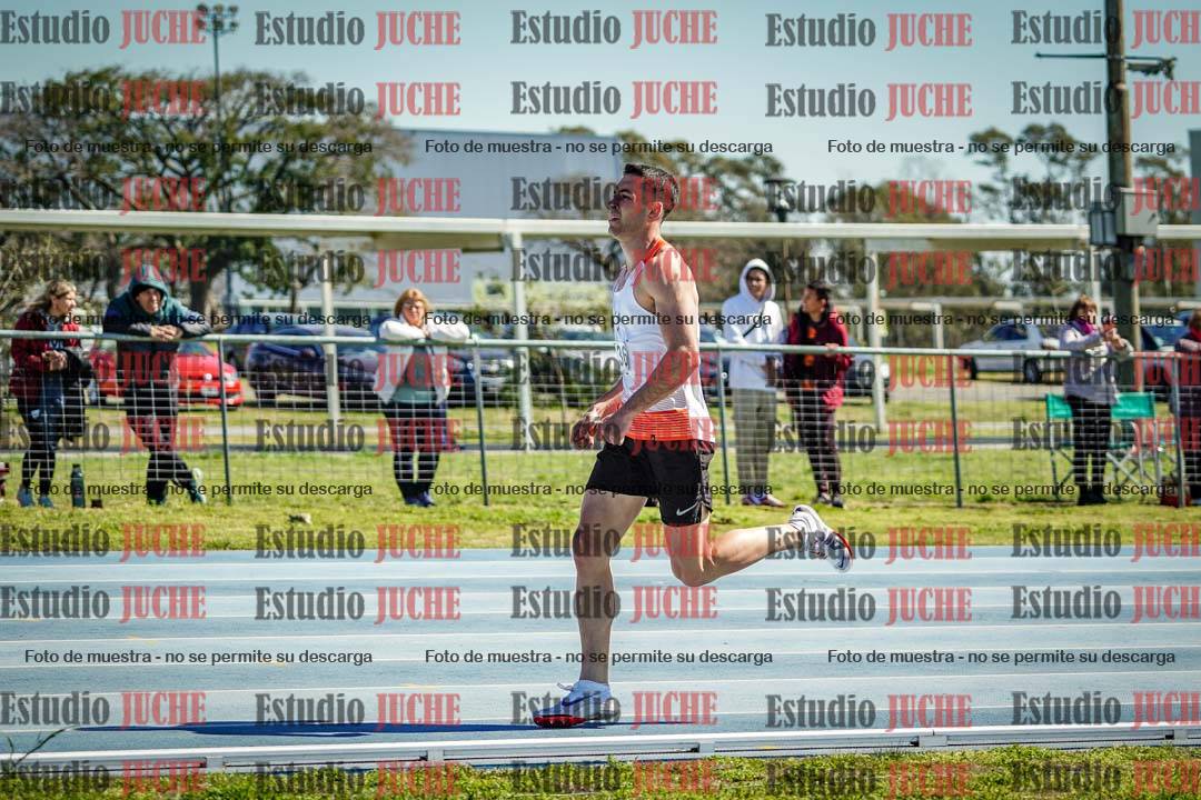 Fotos de los 800 m llanos de varones