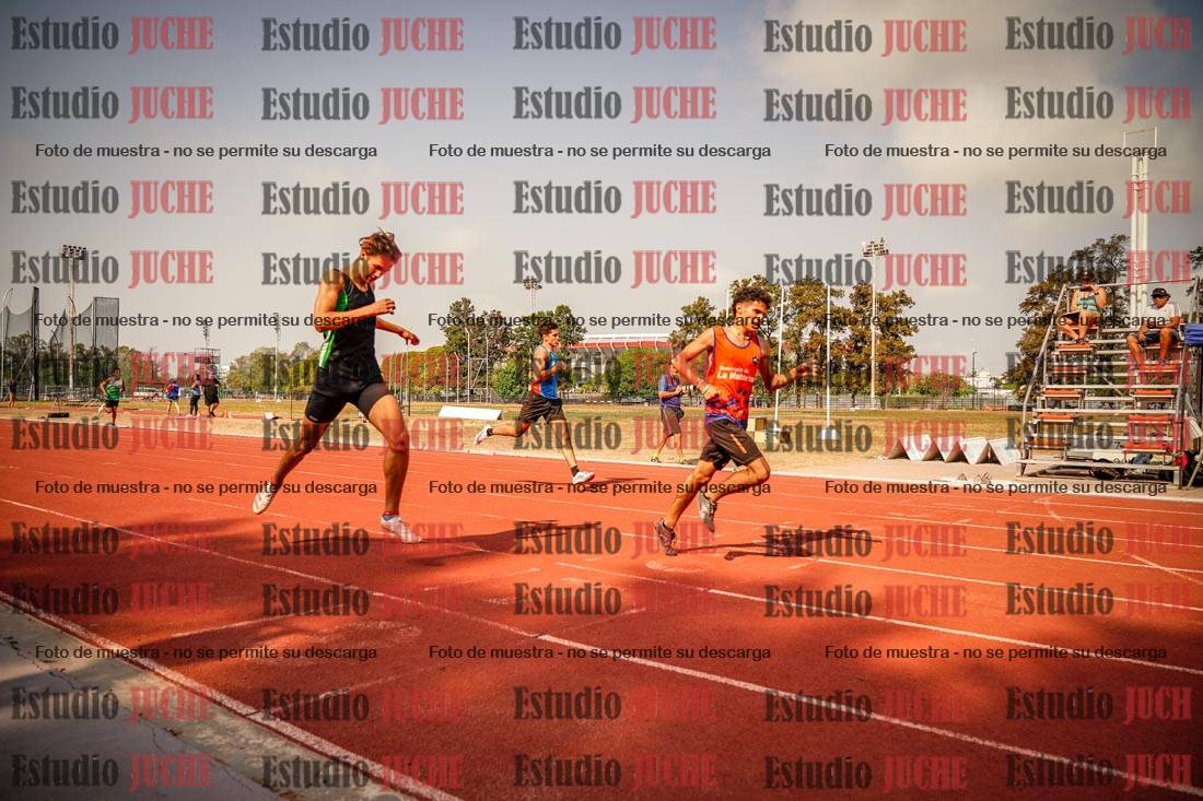 Fotos de los 400 m llanos de varones