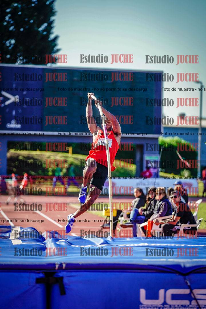 Fotos del salto con garrocha de varones - deca 8
