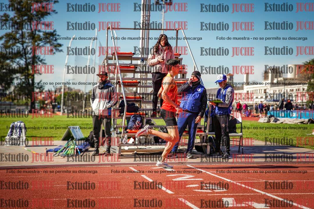 Fotos de los 800 m llanos de varones