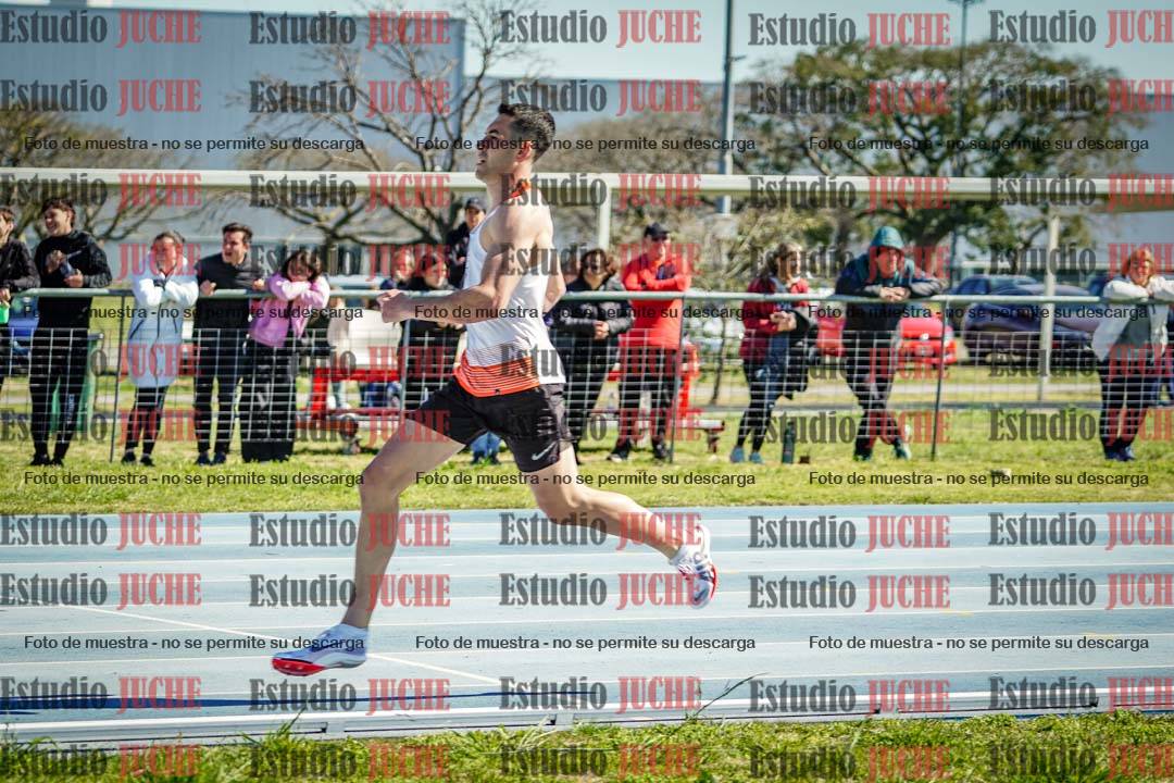 Fotos de los 800 m llanos de varones