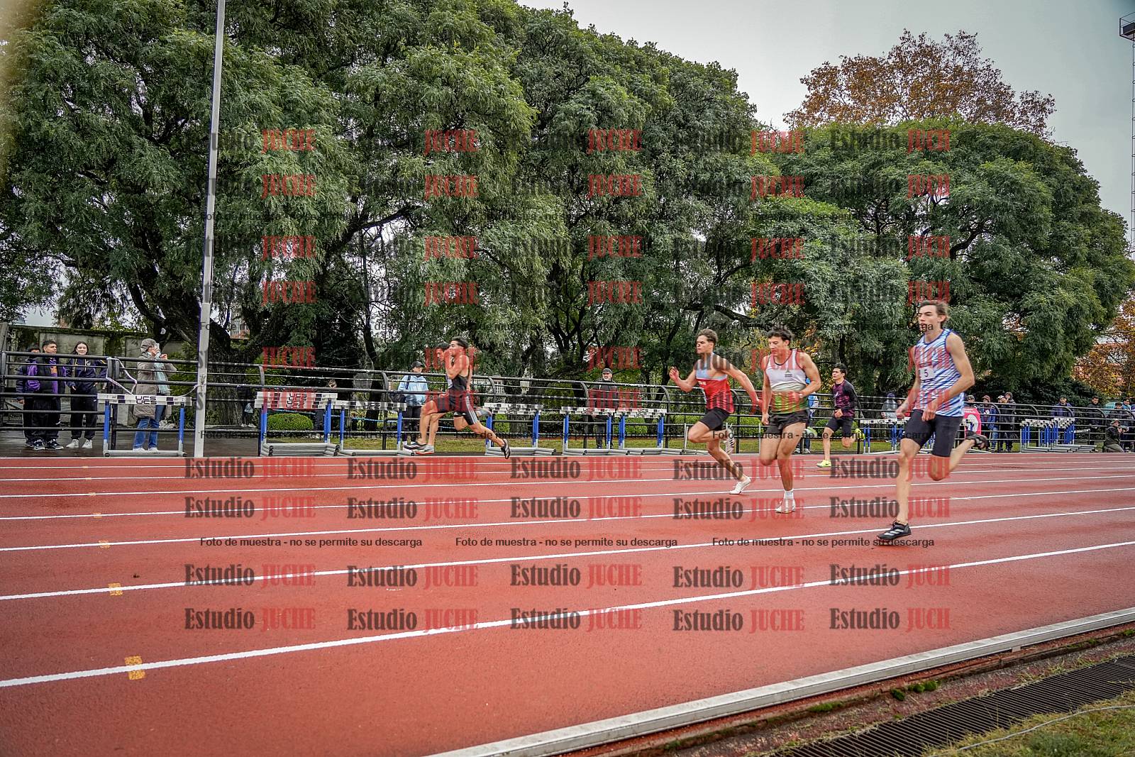 Fotos de los 100 m llanos de varones