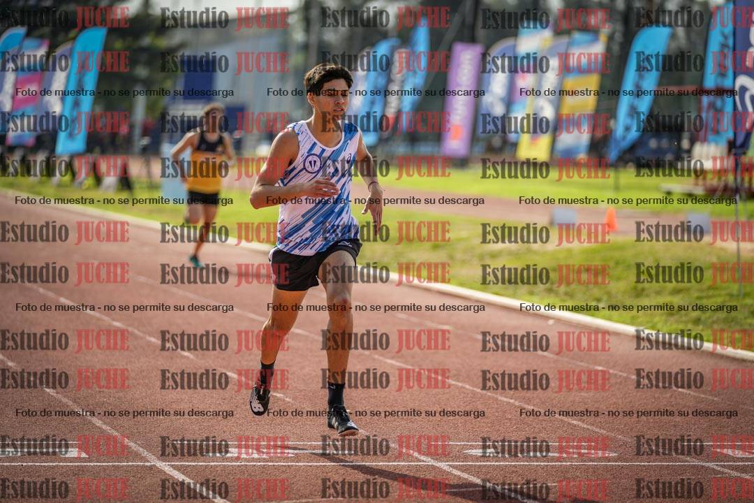 Fotos de los 400 m llanos de varones