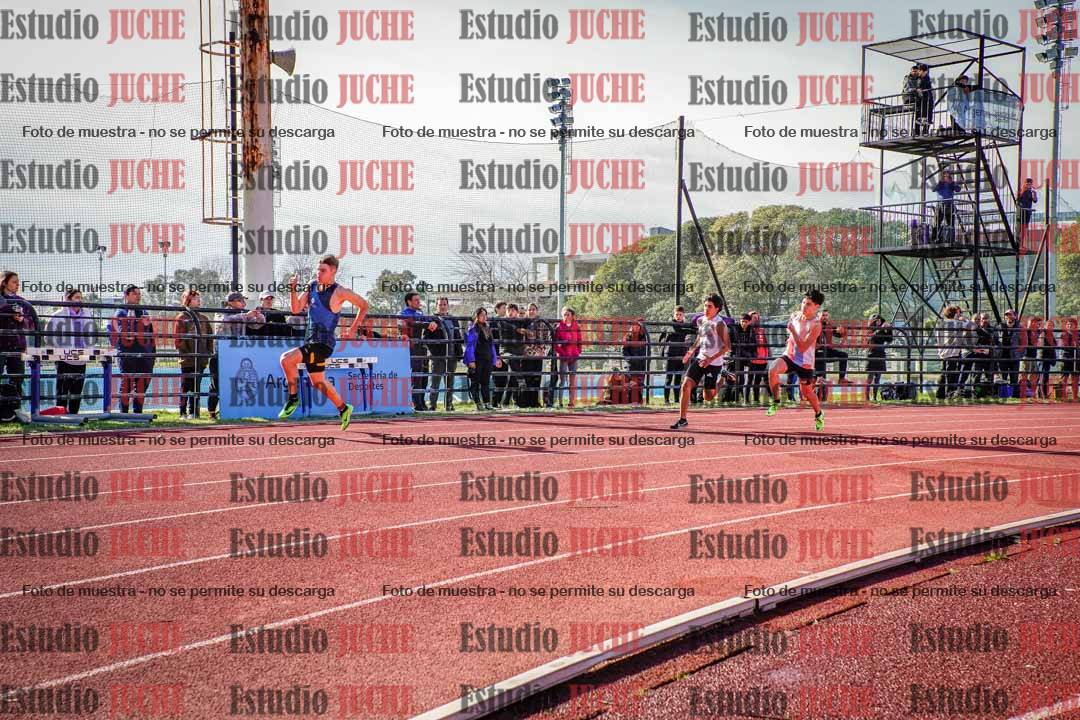 Fotos de los 200 m llanos de varones
