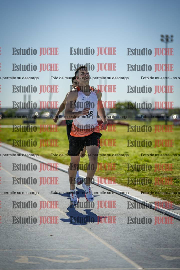 Fotos de los 800 m llanos de varones
