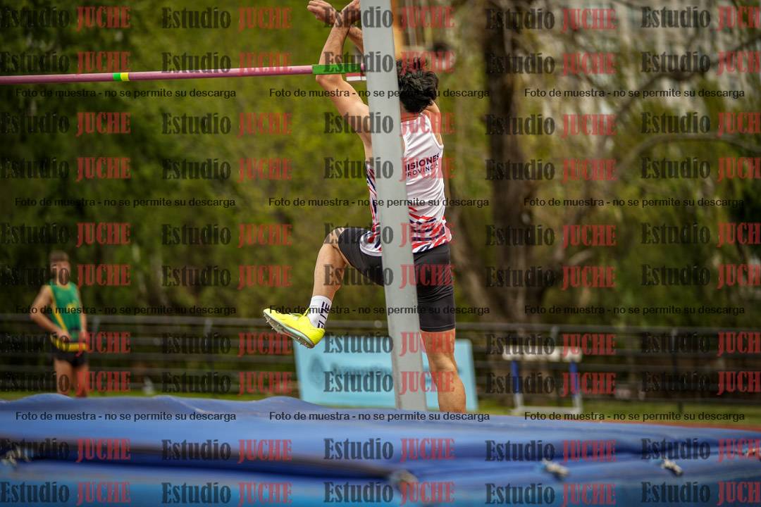 Fotos del salto en alto de varones