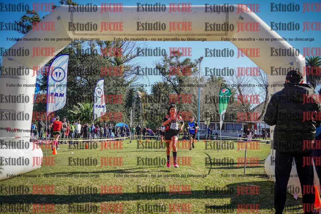 Fotos de la llegada del cross de 6000 m