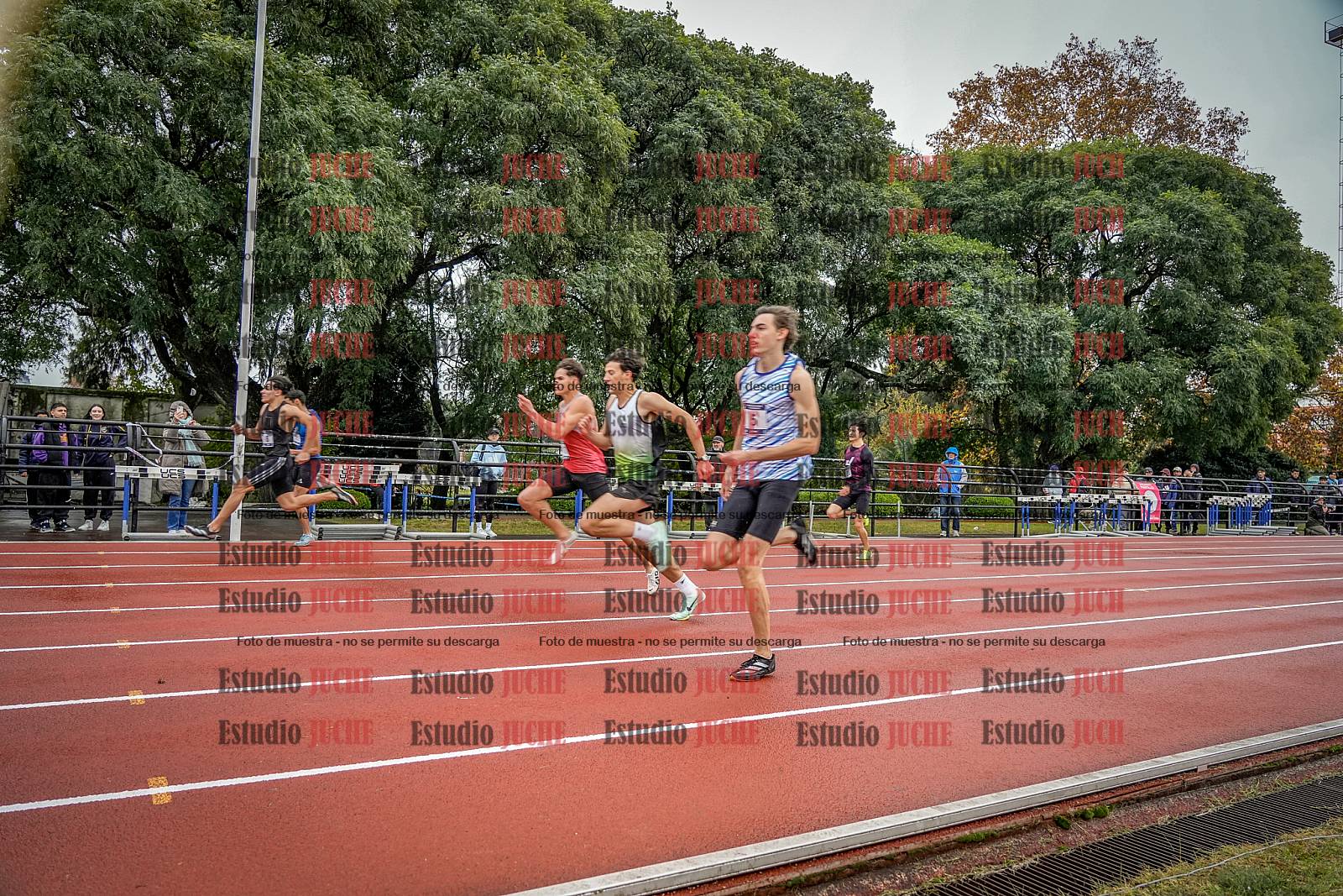 Fotos de los 100 m llanos de varones