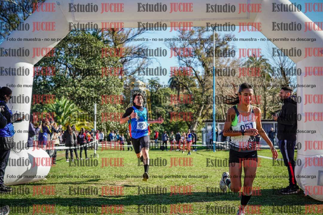 Fotos de la llegada del cross de 3000 m