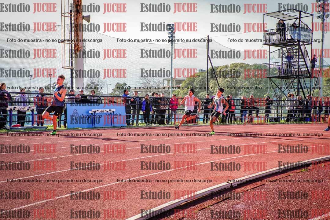Fotos de los 200 m llanos de varones