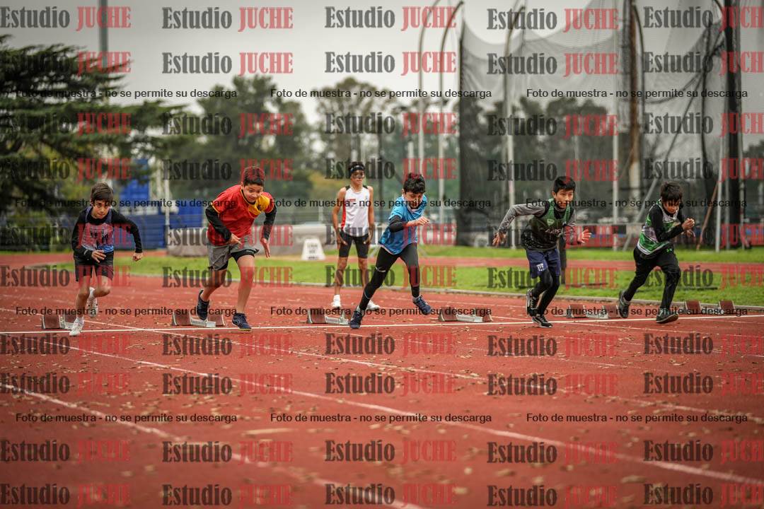 Fotos de los 50 m llanos de varones