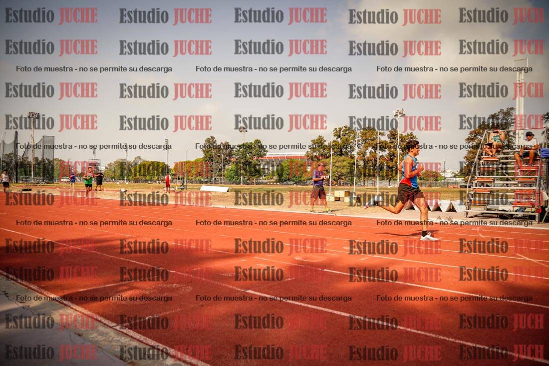Fotos de los 400 m llanos de varones
