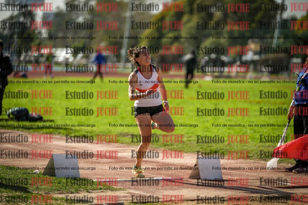 Fotos del salto en largo de mujeres - incluye U16