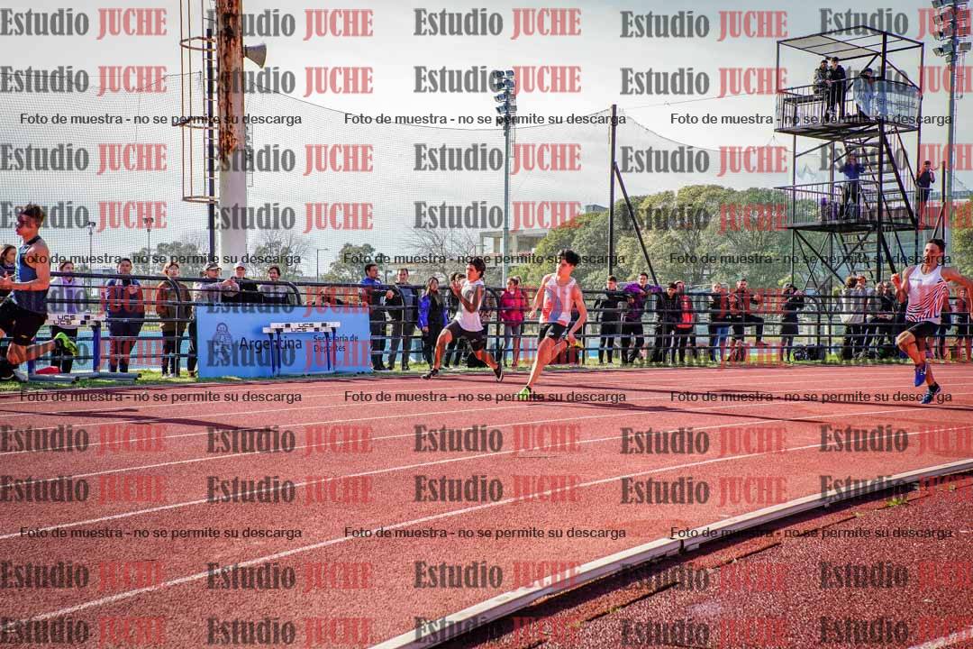 Fotos de los 200 m llanos de varones