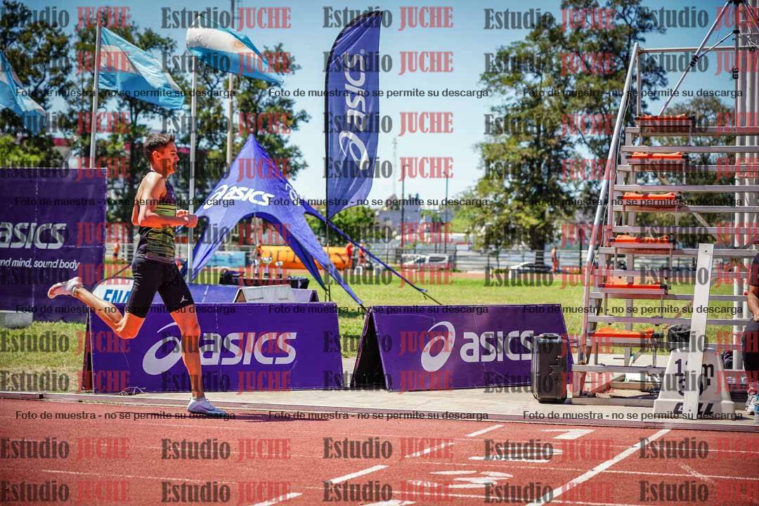 Fotos de los 800 m llanos de varones