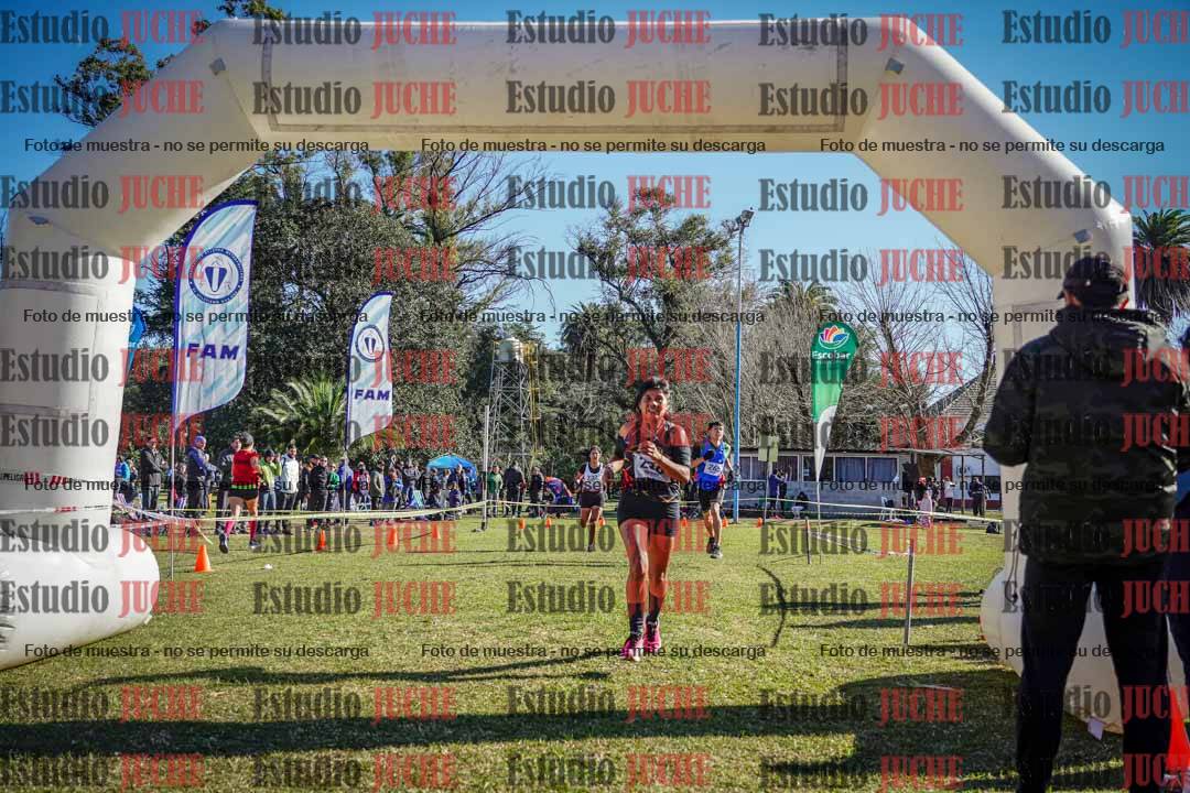 Fotos de la llegada del cross de 6000 m