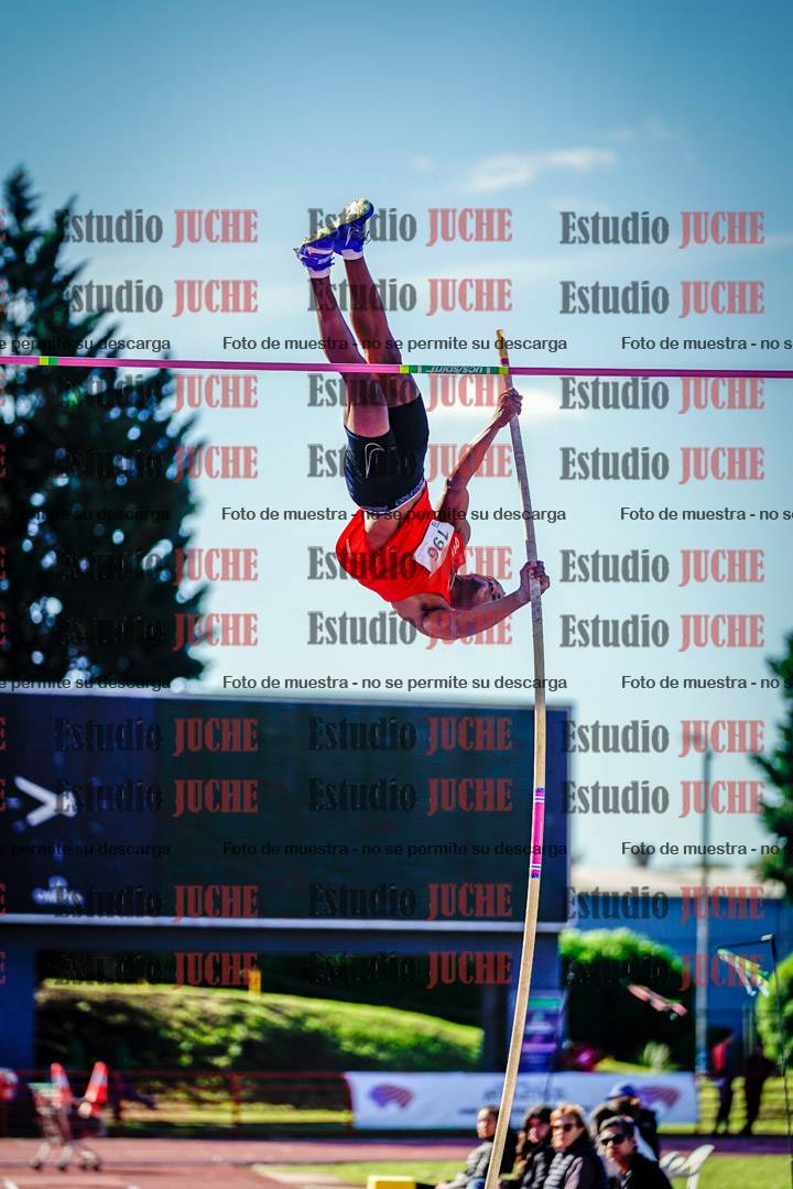 Fotos del salto con garrocha de varones - deca 8