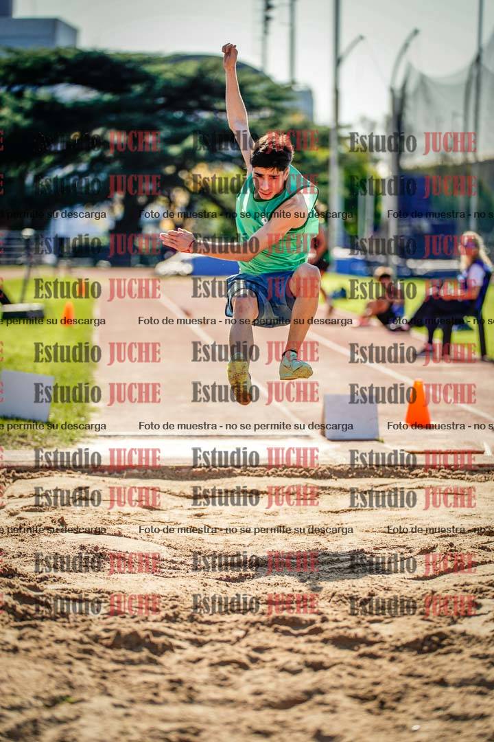 Fotos del salto en largo de varones