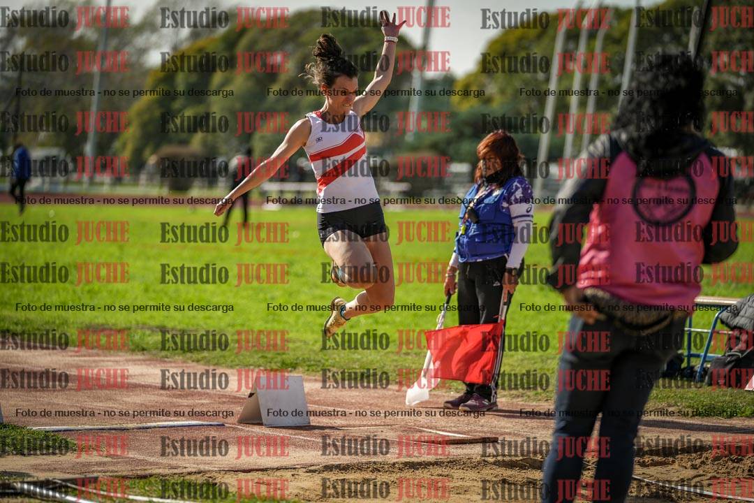 Fotos del salto en largo de mujeres - incluye U16