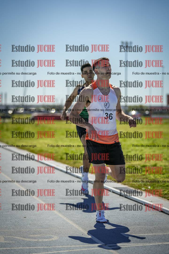 Fotos de los 800 m llanos de varones