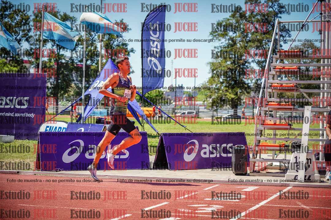 Fotos de los 800 m llanos de varones
