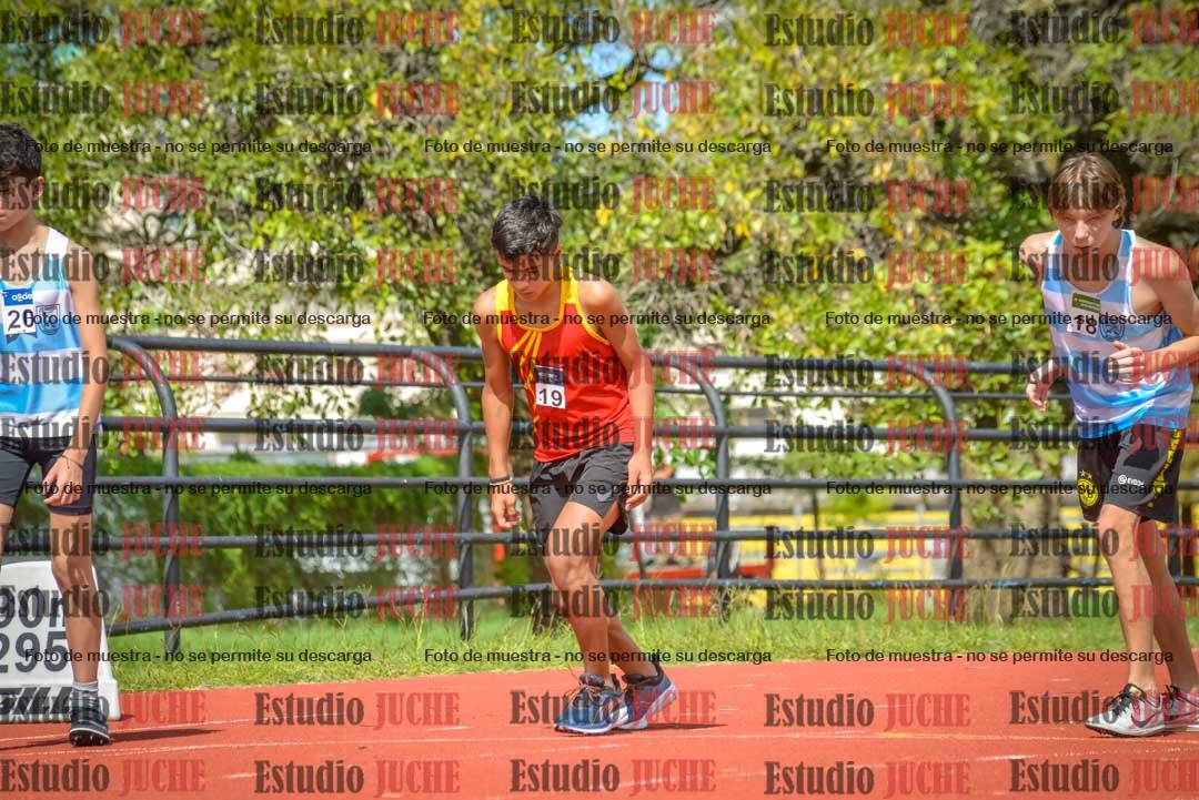 Fotos de los 600 m llanos de varones