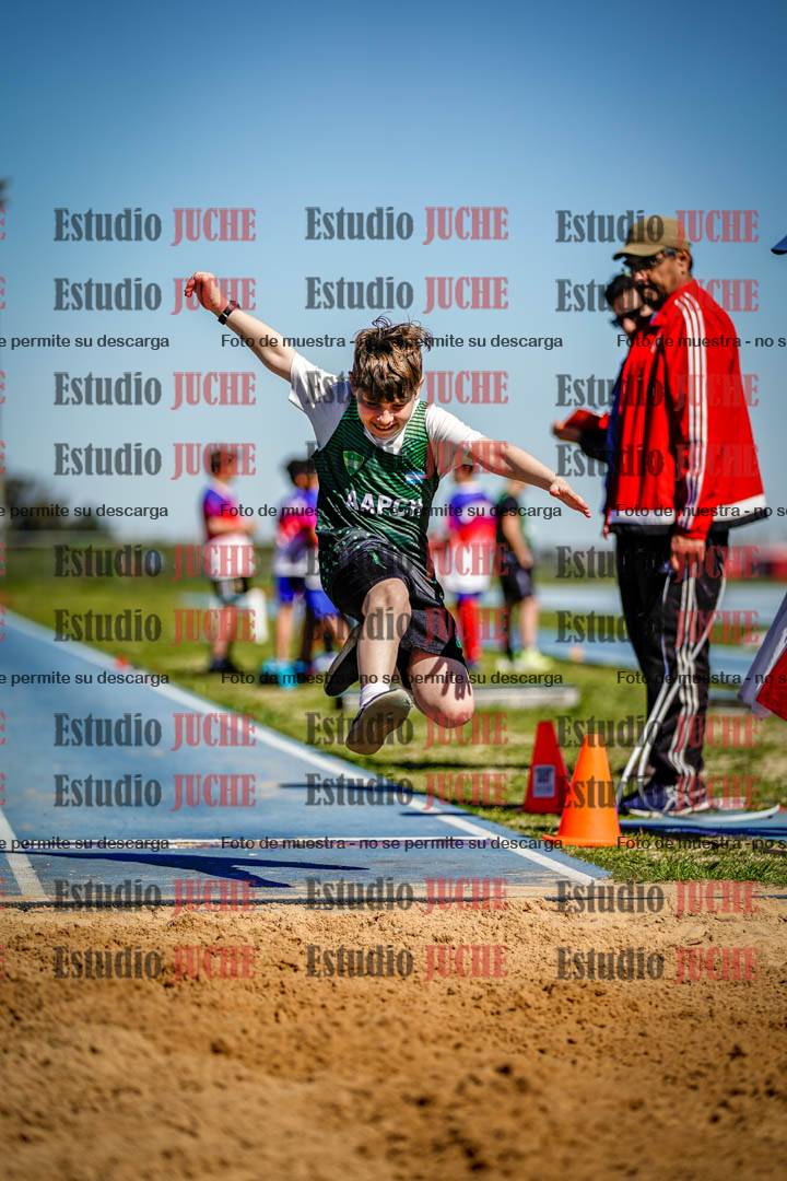 Fotos del salto en largo de varones - U15