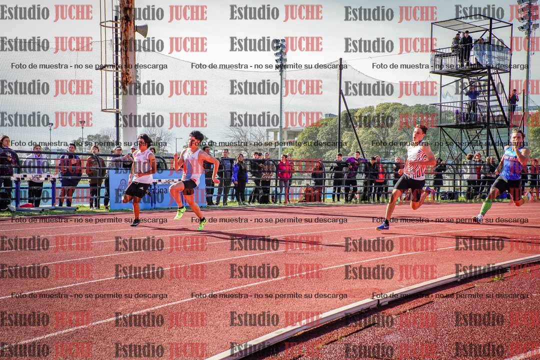 Fotos de los 200 m llanos de varones
