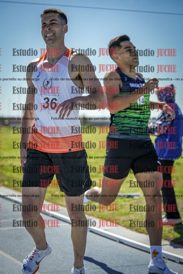 Fotos de los 800 m llanos de varones